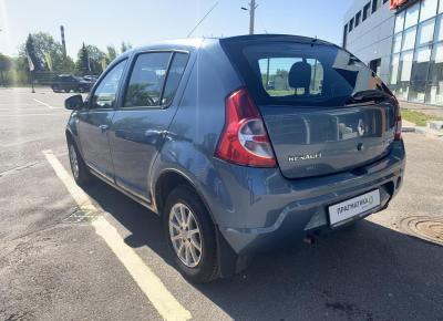 Фото Renault Sandero