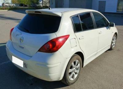 Фото Nissan Tiida