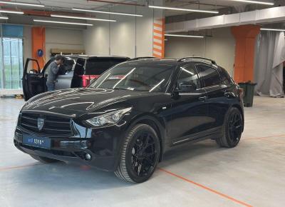 Фото Infiniti QX70