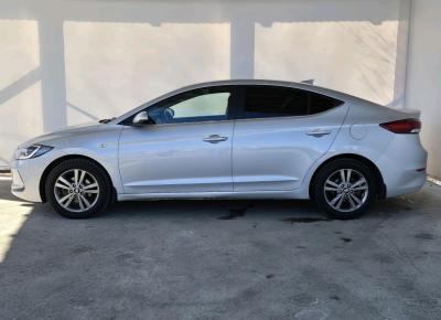 Фото Hyundai Elantra