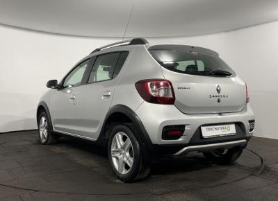Фото Renault Sandero