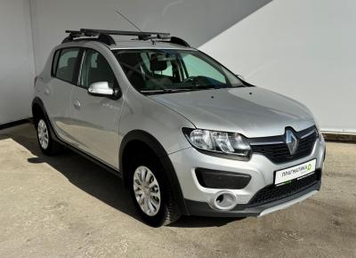 Фото Renault Sandero