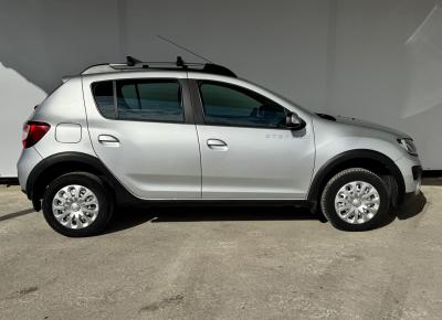 Фото Renault Sandero