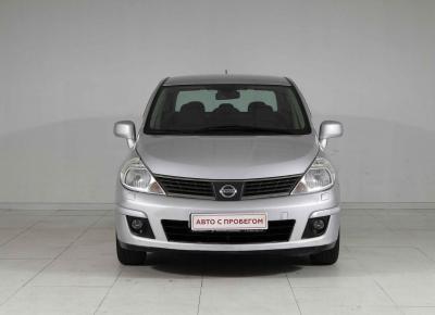 Фото Nissan Tiida