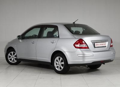 Фото Nissan Tiida