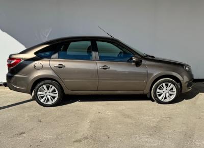 Фото LADA (ВАЗ) Granta