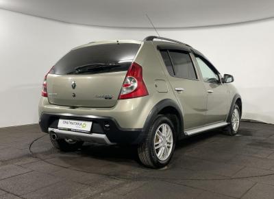 Фото Renault Sandero