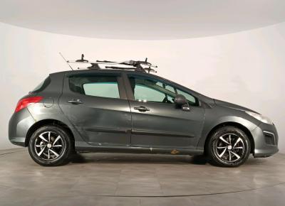 Фото Peugeot 308