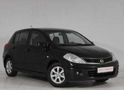 Фото Nissan Tiida