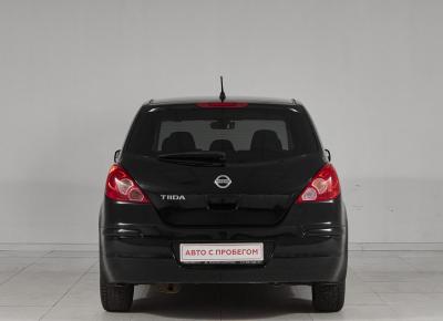 Фото Nissan Tiida