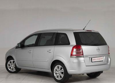 Фото Opel Zafira