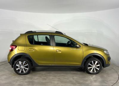 Фото Renault Sandero