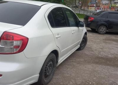Фото Suzuki SX4
