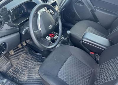 Фото LADA (ВАЗ) Granta