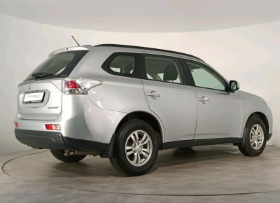 Фото Mitsubishi Outlander
