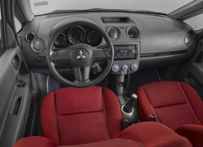 Фото Mitsubishi Colt