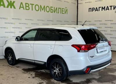 Фото Mitsubishi Outlander