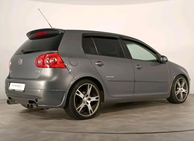 Фото Volkswagen Golf