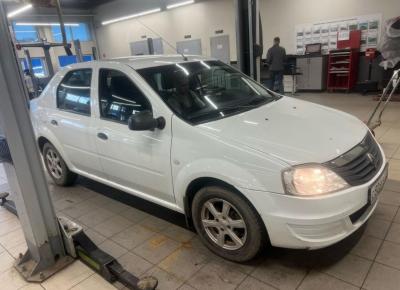 Фото Renault Logan