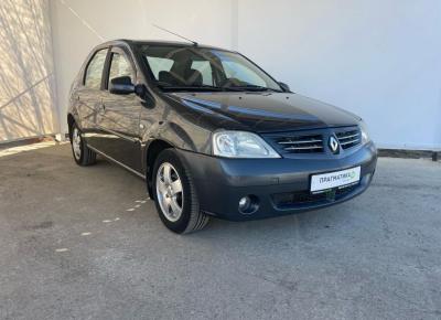 Фото Renault Logan