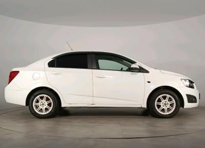 Фото Chevrolet Aveo