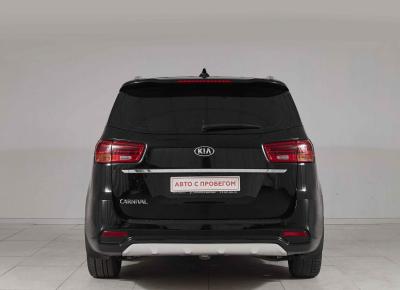 Фото Kia Carnival