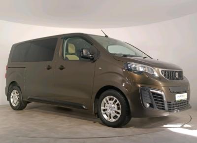 Фото Peugeot Traveller