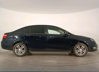 Фото Geely Emgrand 7