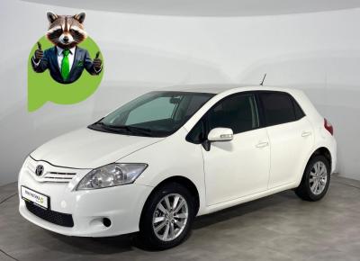 Фото Toyota Auris