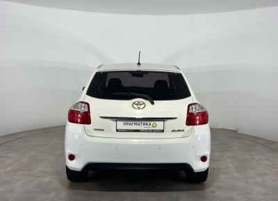 Фото Toyota Auris