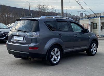 Фото Mitsubishi Outlander