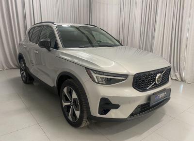 Фото Volvo XC40