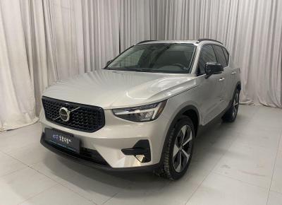 Фото Volvo XC40