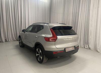 Фото Volvo XC40