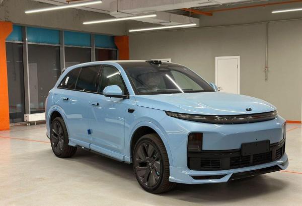 LiXiang L7, 2024 год выпуска с двигателем Гибрид, 6 400 000 RUB в г. Москва