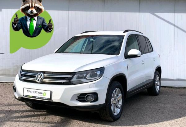 Volkswagen Tiguan, 2012 год выпуска с двигателем Бензин, 999 999 RUB в г. Санкт-Петербург