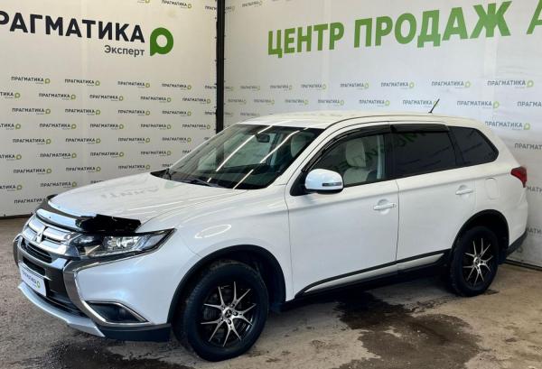 Mitsubishi Outlander, 2016 год выпуска с двигателем Бензин, 1 600 000 RUB в г. Псков