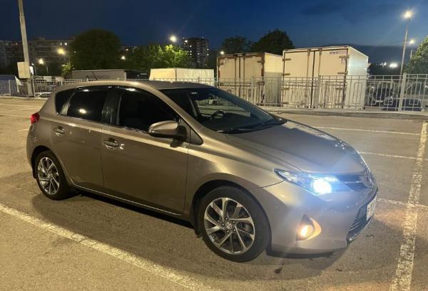 Toyota Auris, 2013 год выпуска с двигателем Бензин, 1 250 000 RUB в г. Ростов-на-Дону