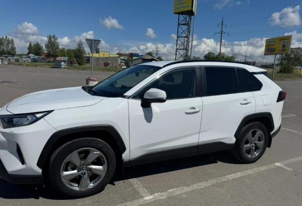 Toyota RAV4, 2020 год выпуска с двигателем Бензин, 3 190 000 RUB в г. Ростов-на-Дону
