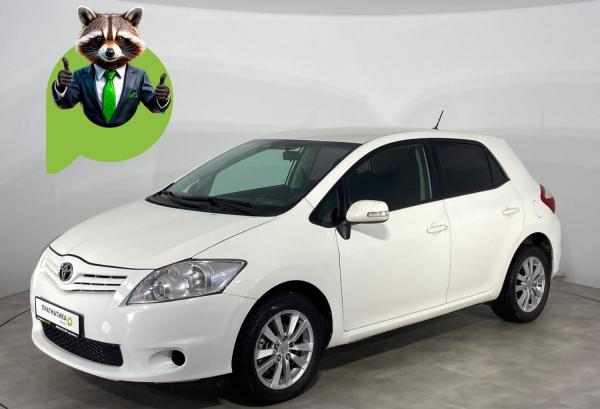 Toyota Auris, 2010 год выпуска с двигателем Бензин, 890 000 RUB в г. Санкт-Петербург