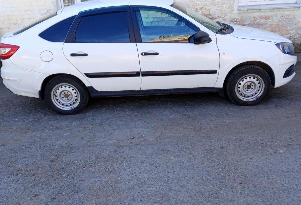 LADA (ВАЗ) Granta, 2019 год выпуска с двигателем Бензин, 730 000 RUB в г. Смоленск