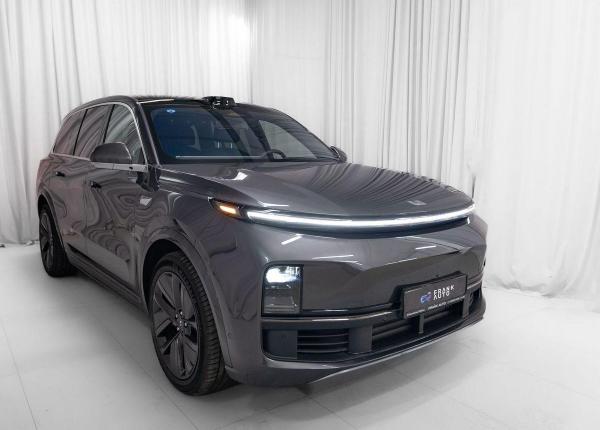 LiXiang L9, 2024 год выпуска с двигателем Гибрид, 8 400 000 RUB в г. Москва