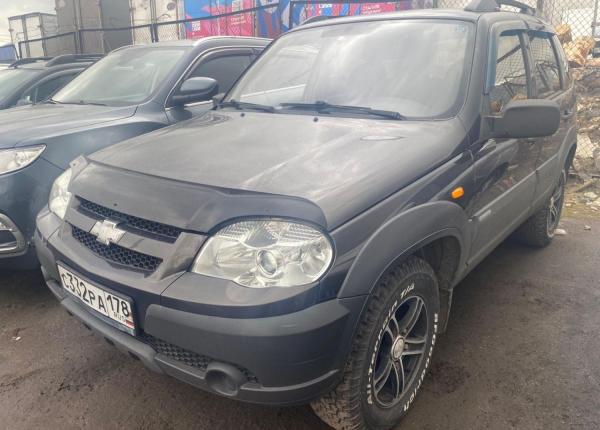 Chevrolet Niva, 2010 год выпуска с двигателем Бензин, 449 000 RUB в г. Санкт-Петербург