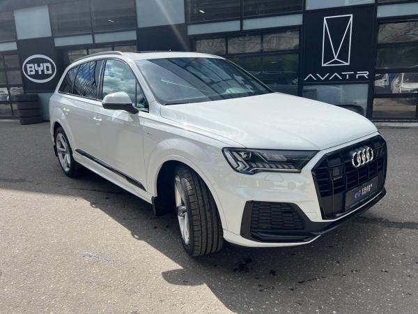 Audi Q7, 2023 год выпуска с двигателем Дизель, 9 000 000 RUB в г. Москва