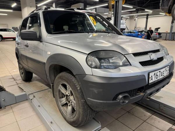 Chevrolet Niva, 2019 год выпуска с двигателем Бензин, 729 000 RUB в г. Санкт-Петербург