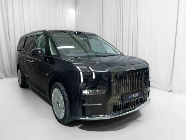 Zeekr 009, 2024 год выпуска с двигателем Электро, 15 500 000 RUB в г. Москва