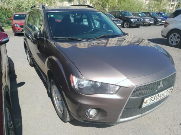 Mitsubishi Outlander, 2011 год выпуска с двигателем Бензин, 1 249 000 RUB в г. Санкт-Петербург