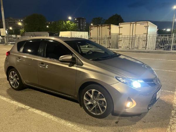Toyota Auris, 2013 год выпуска с двигателем Бензин, 1 250 000 RUB в г. Ростов-на-Дону