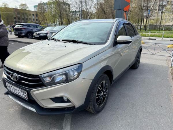 LADA (ВАЗ) Vesta, 2018 год выпуска с двигателем Бензин, 949 000 RUB в г. Санкт-Петербург
