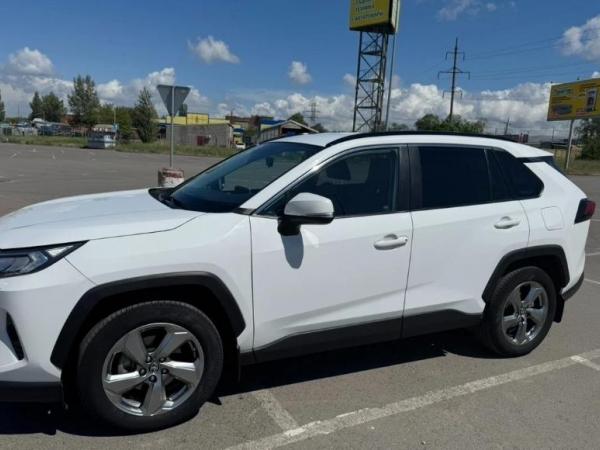 Toyota RAV4, 2020 год выпуска с двигателем Бензин, 3 190 000 RUB в г. Ростов-на-Дону